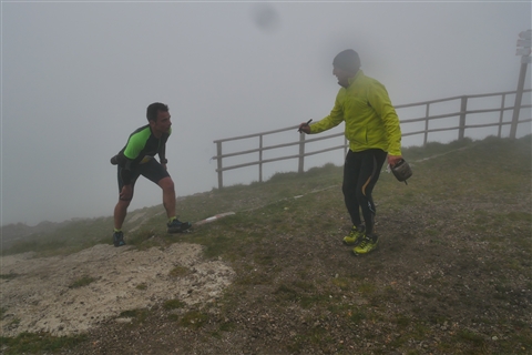 TRAIL di PIZZO San Michele N°3157 FOTO scattate a raffica in VETTA da Peppe Dalessio con nebbia e gran freddo - foto 836