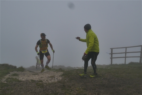 TRAIL di PIZZO San Michele N°3157 FOTO scattate a raffica in VETTA da Peppe Dalessio con nebbia e gran freddo - foto 857