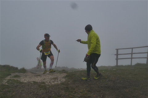TRAIL di PIZZO San Michele N°3157 FOTO scattate a raffica in VETTA da Peppe Dalessio con nebbia e gran freddo - foto 858