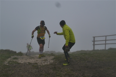 TRAIL di PIZZO San Michele N°3157 FOTO scattate a raffica in VETTA da Peppe Dalessio con nebbia e gran freddo - foto 862