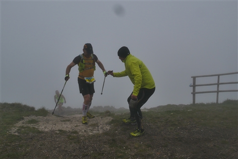 TRAIL di PIZZO San Michele N°3157 FOTO scattate a raffica in VETTA da Peppe Dalessio con nebbia e gran freddo - foto 863