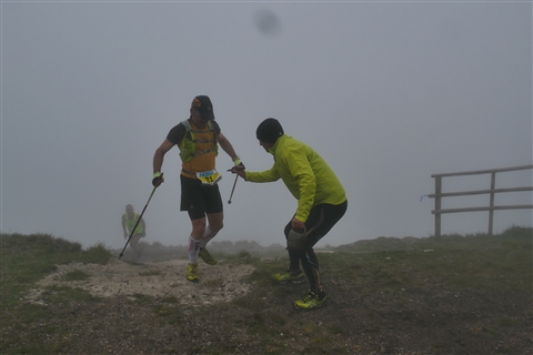 TRAIL di PIZZO San Michele N°3157 FOTO scattate a raffica in VETTA da Peppe Dalessio con nebbia e gran freddo - foto 864