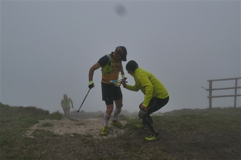 TRAIL di PIZZO San Michele N°3157 FOTO scattate a raffica in VETTA da Peppe Dalessio con nebbia e gran freddo - foto 871