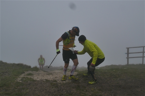 TRAIL di PIZZO San Michele N°3157 FOTO scattate a raffica in VETTA da Peppe Dalessio con nebbia e gran freddo - foto 873