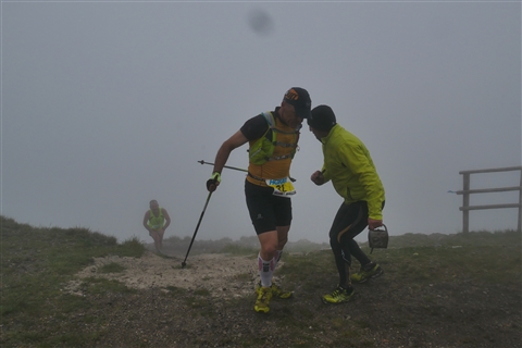TRAIL di PIZZO San Michele N°3157 FOTO scattate a raffica in VETTA da Peppe Dalessio con nebbia e gran freddo - foto 876
