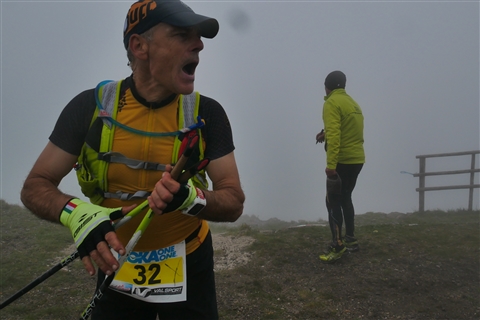 TRAIL di PIZZO San Michele N°3157 FOTO scattate a raffica in VETTA da Peppe Dalessio con nebbia e gran freddo - foto 889