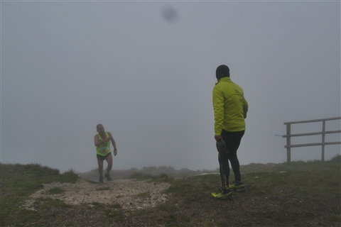 TRAIL di PIZZO San Michele N°3157 FOTO scattate a raffica in VETTA da Peppe Dalessio con nebbia e gran freddo - foto 896