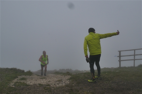 TRAIL di PIZZO San Michele N°3157 FOTO scattate a raffica in VETTA da Peppe Dalessio con nebbia e gran freddo - foto 898