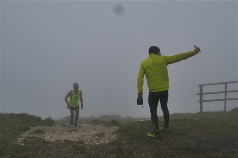 TRAIL di PIZZO San Michele N°3157 FOTO scattate a raffica in VETTA da Peppe Dalessio con nebbia e gran freddo - foto 899