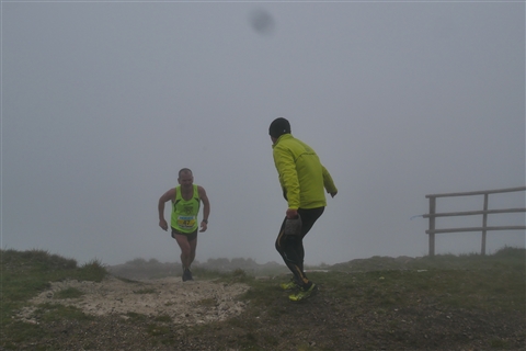 TRAIL di PIZZO San Michele N°3157 FOTO scattate a raffica in VETTA da Peppe Dalessio con nebbia e gran freddo - foto 909