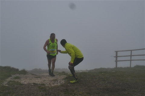 TRAIL di PIZZO San Michele N°3157 FOTO scattate a raffica in VETTA da Peppe Dalessio con nebbia e gran freddo - foto 918