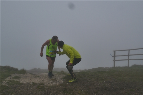 TRAIL di PIZZO San Michele N°3157 FOTO scattate a raffica in VETTA da Peppe Dalessio con nebbia e gran freddo - foto 921