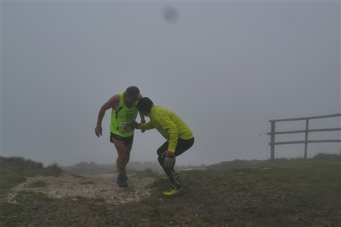 TRAIL di PIZZO San Michele N°3157 FOTO scattate a raffica in VETTA da Peppe Dalessio con nebbia e gran freddo - foto 922
