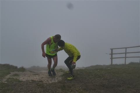 TRAIL di PIZZO San Michele N°3157 FOTO scattate a raffica in VETTA da Peppe Dalessio con nebbia e gran freddo - foto 924