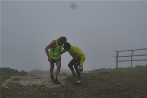 TRAIL di PIZZO San Michele N°3157 FOTO scattate a raffica in VETTA da Peppe Dalessio con nebbia e gran freddo - foto 925