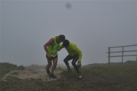 TRAIL di PIZZO San Michele N°3157 FOTO scattate a raffica in VETTA da Peppe Dalessio con nebbia e gran freddo - foto 926
