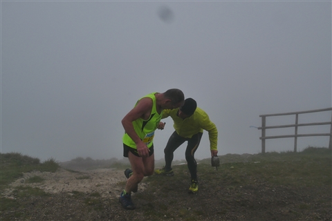 TRAIL di PIZZO San Michele N°3157 FOTO scattate a raffica in VETTA da Peppe Dalessio con nebbia e gran freddo - foto 929
