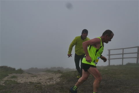 TRAIL di PIZZO San Michele N°3157 FOTO scattate a raffica in VETTA da Peppe Dalessio con nebbia e gran freddo - foto 933