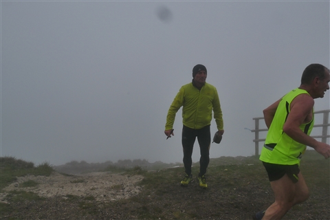 TRAIL di PIZZO San Michele N°3157 FOTO scattate a raffica in VETTA da Peppe Dalessio con nebbia e gran freddo - foto 935