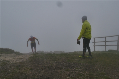 TRAIL di PIZZO San Michele N°3157 FOTO scattate a raffica in VETTA da Peppe Dalessio con nebbia e gran freddo - foto 938