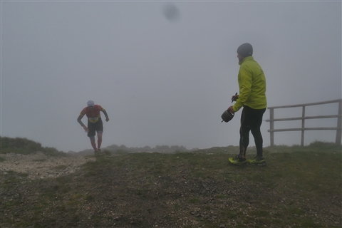 TRAIL di PIZZO San Michele N°3157 FOTO scattate a raffica in VETTA da Peppe Dalessio con nebbia e gran freddo - foto 939