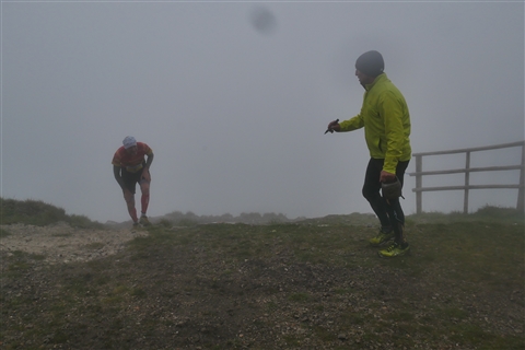 TRAIL di PIZZO San Michele N°3157 FOTO scattate a raffica in VETTA da Peppe Dalessio con nebbia e gran freddo - foto 947