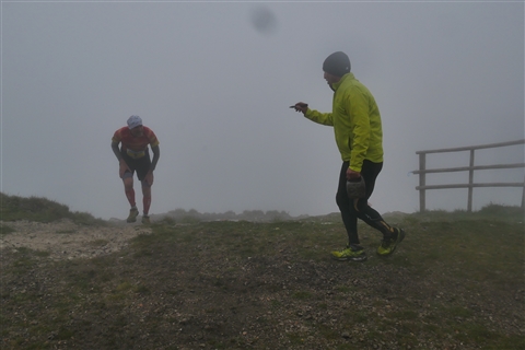 TRAIL di PIZZO San Michele N°3157 FOTO scattate a raffica in VETTA da Peppe Dalessio con nebbia e gran freddo - foto 951