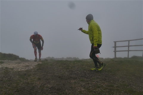 TRAIL di PIZZO San Michele N°3157 FOTO scattate a raffica in VETTA da Peppe Dalessio con nebbia e gran freddo - foto 952