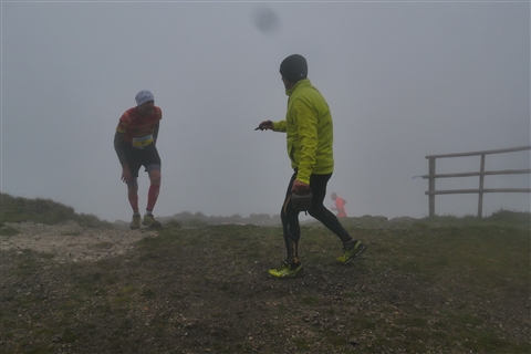 TRAIL di PIZZO San Michele N°3157 FOTO scattate a raffica in VETTA da Peppe Dalessio con nebbia e gran freddo - foto 956