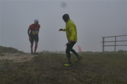 TRAIL di PIZZO San Michele N°3157 FOTO scattate a raffica in VETTA da Peppe Dalessio con nebbia e gran freddo - foto 957