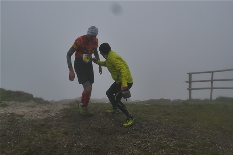 TRAIL di PIZZO San Michele N°3157 FOTO scattate a raffica in VETTA da Peppe Dalessio con nebbia e gran freddo - foto 966
