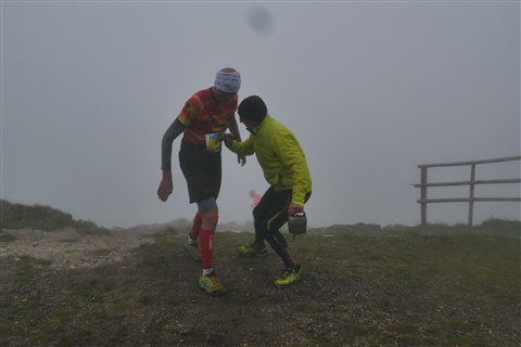 TRAIL di PIZZO San Michele N°3157 FOTO scattate a raffica in VETTA da Peppe Dalessio con nebbia e gran freddo - foto 968