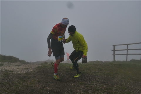 TRAIL di PIZZO San Michele N°3157 FOTO scattate a raffica in VETTA da Peppe Dalessio con nebbia e gran freddo - foto 969