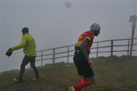 TRAIL di PIZZO San Michele N°3157 FOTO scattate a raffica in VETTA da Peppe Dalessio con nebbia e gran freddo - foto 979
