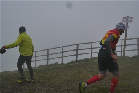TRAIL di PIZZO San Michele N°3157 FOTO scattate a raffica in VETTA da Peppe Dalessio con nebbia e gran freddo - foto 981