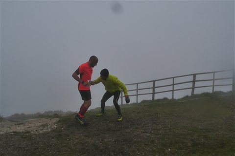 TRAIL di PIZZO San Michele N°3157 FOTO scattate a raffica in VETTA da Peppe Dalessio con nebbia e gran freddo - foto 992