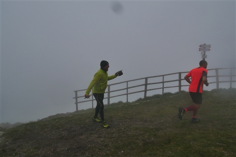 TRAIL di PIZZO San Michele N°3157 FOTO scattate a raffica in VETTA da Peppe Dalessio con nebbia e gran freddo - foto 1006