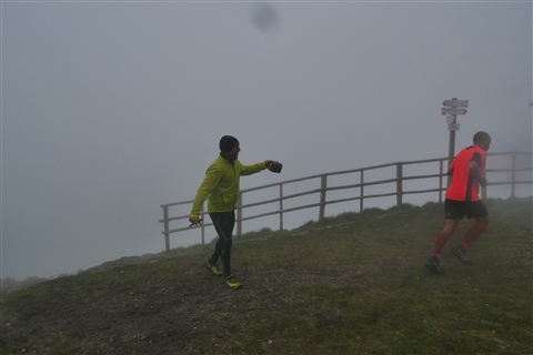 TRAIL di PIZZO San Michele N°3157 FOTO scattate a raffica in VETTA da Peppe Dalessio con nebbia e gran freddo - foto 1007