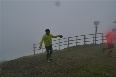 TRAIL di PIZZO San Michele N°3157 FOTO scattate a raffica in VETTA da Peppe Dalessio con nebbia e gran freddo - foto 1009