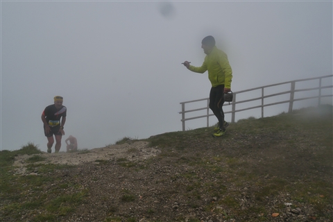 TRAIL di PIZZO San Michele N°3157 FOTO scattate a raffica in VETTA da Peppe Dalessio con nebbia e gran freddo - foto 1012