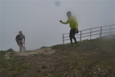 TRAIL di PIZZO San Michele N°3157 FOTO scattate a raffica in VETTA da Peppe Dalessio con nebbia e gran freddo - foto 1015