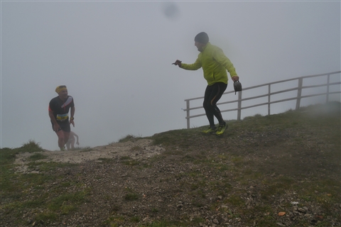 TRAIL di PIZZO San Michele N°3157 FOTO scattate a raffica in VETTA da Peppe Dalessio con nebbia e gran freddo - foto 1016