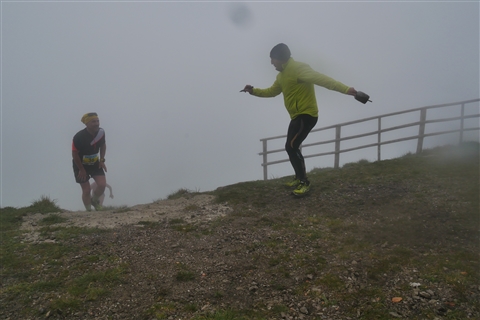 TRAIL di PIZZO San Michele N°3157 FOTO scattate a raffica in VETTA da Peppe Dalessio con nebbia e gran freddo - foto 1017