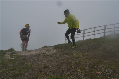 TRAIL di PIZZO San Michele N°3157 FOTO scattate a raffica in VETTA da Peppe Dalessio con nebbia e gran freddo - foto 1021