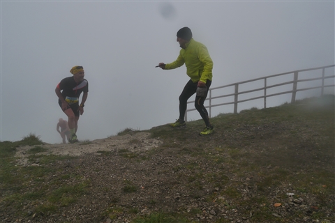 TRAIL di PIZZO San Michele N°3157 FOTO scattate a raffica in VETTA da Peppe Dalessio con nebbia e gran freddo - foto 1022