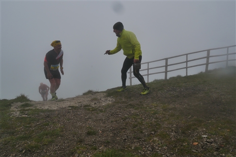 TRAIL di PIZZO San Michele N°3157 FOTO scattate a raffica in VETTA da Peppe Dalessio con nebbia e gran freddo - foto 1024