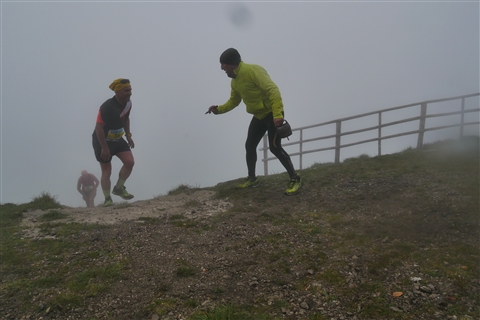 TRAIL di PIZZO San Michele N°3157 FOTO scattate a raffica in VETTA da Peppe Dalessio con nebbia e gran freddo - foto 1025