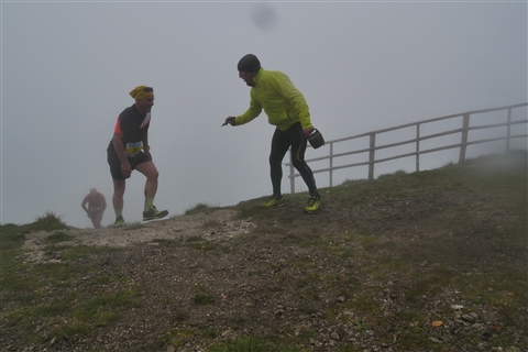 TRAIL di PIZZO San Michele N°3157 FOTO scattate a raffica in VETTA da Peppe Dalessio con nebbia e gran freddo - foto 1026