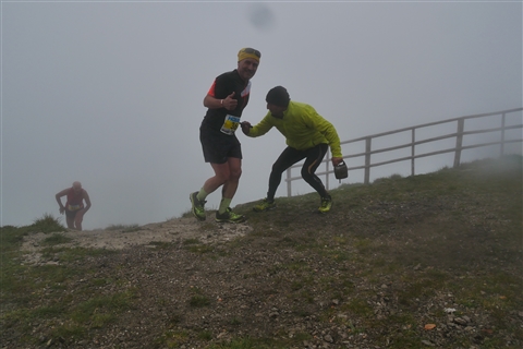 TRAIL di PIZZO San Michele N°3157 FOTO scattate a raffica in VETTA da Peppe Dalessio con nebbia e gran freddo - foto 1035