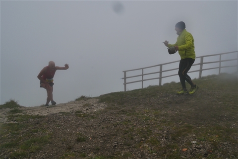 TRAIL di PIZZO San Michele N°3157 FOTO scattate a raffica in VETTA da Peppe Dalessio con nebbia e gran freddo - foto 1054